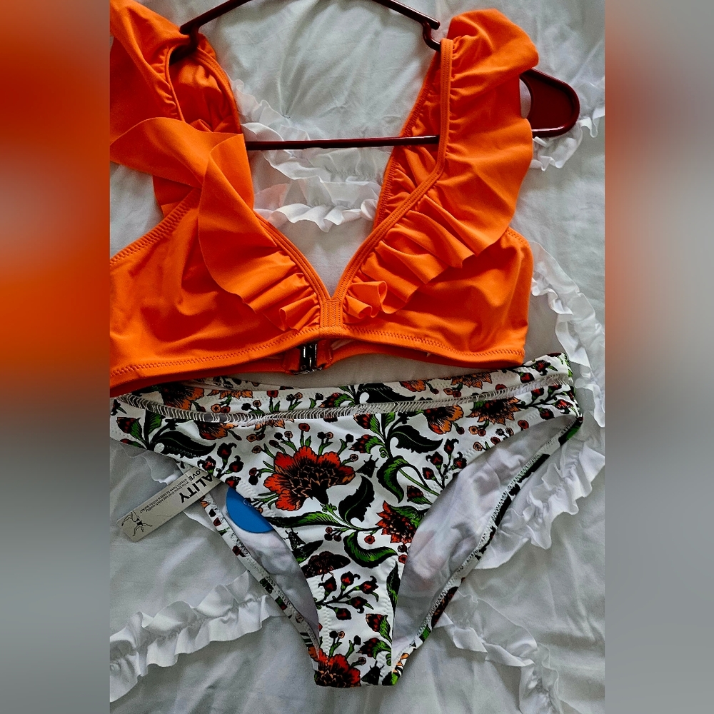 NWT Cupshe burnt orange bikini